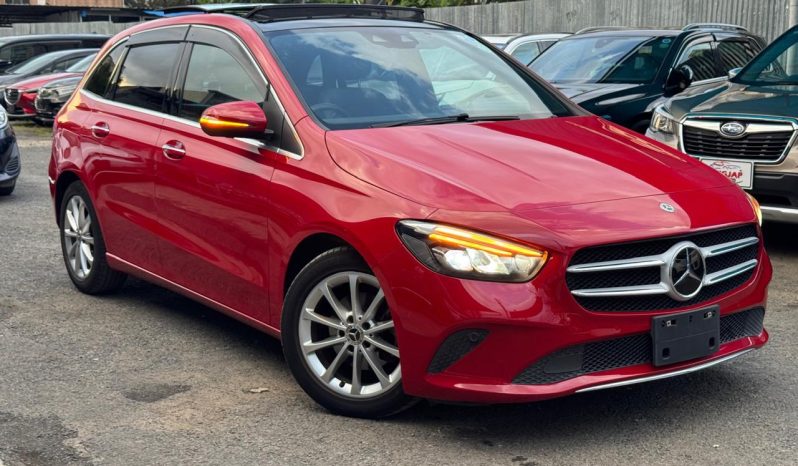 
								Mercedes Benz B180 full									