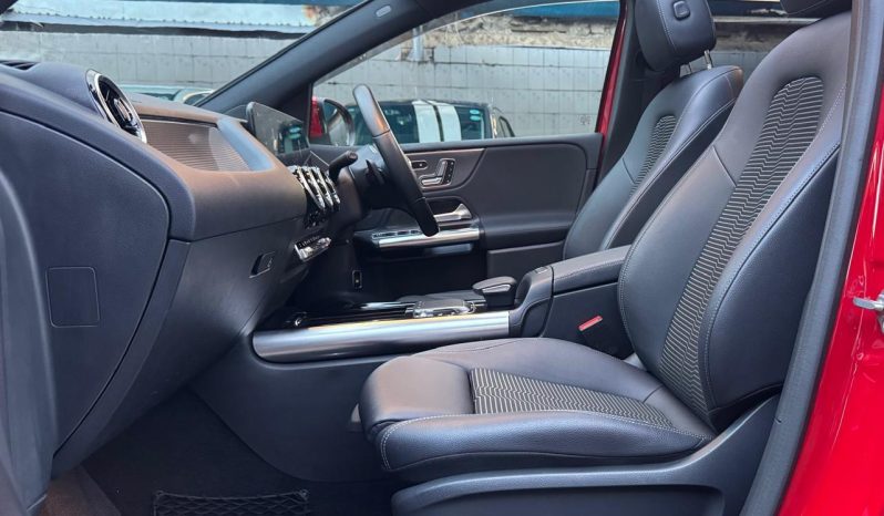 
								Mercedes Benz B180 full									
