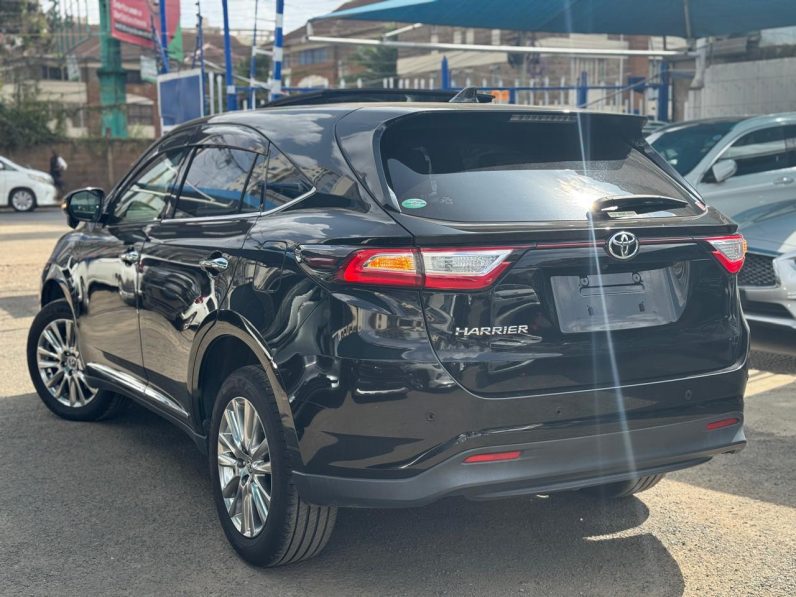 
								Toyota Harrier full									
