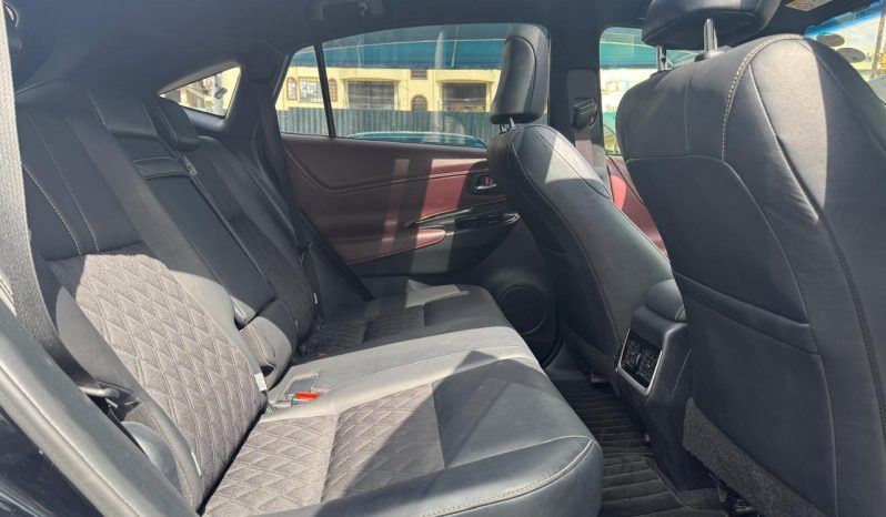 
								Toyota Harrier full									