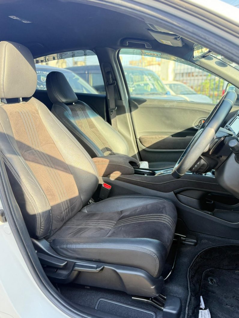 
								Honda Vezel full									