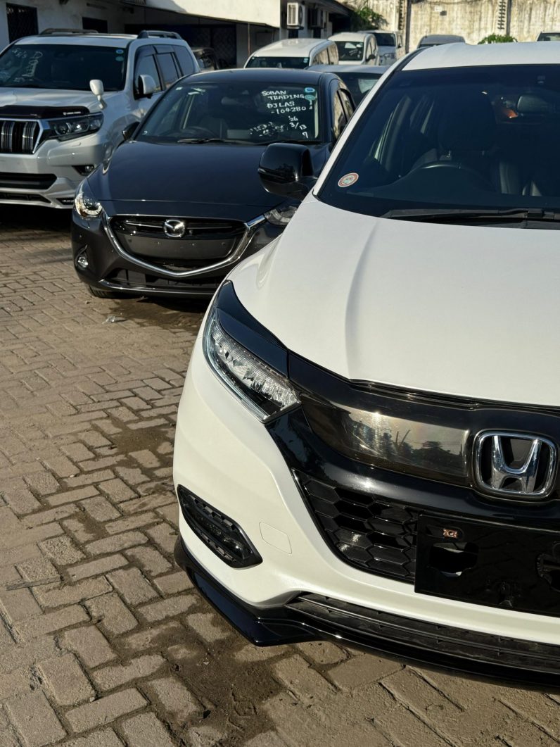 
								Honda Vezel full									