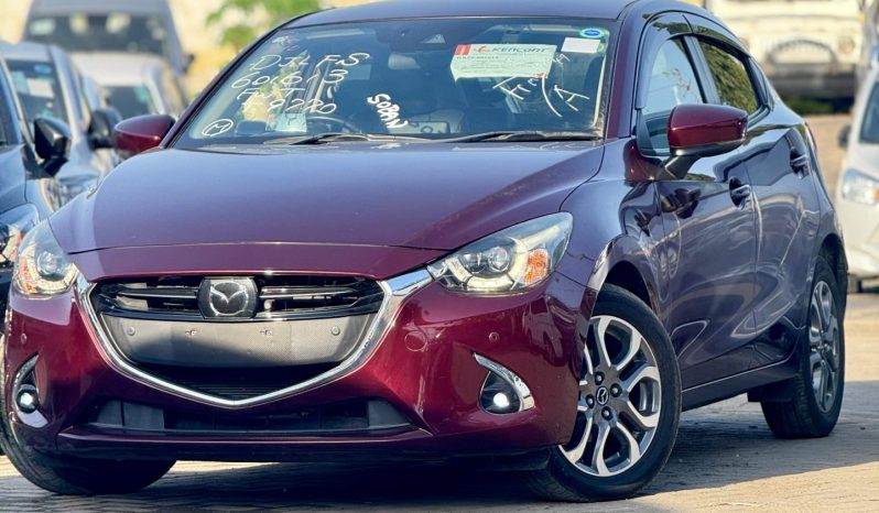 
								Mazda Demio full									