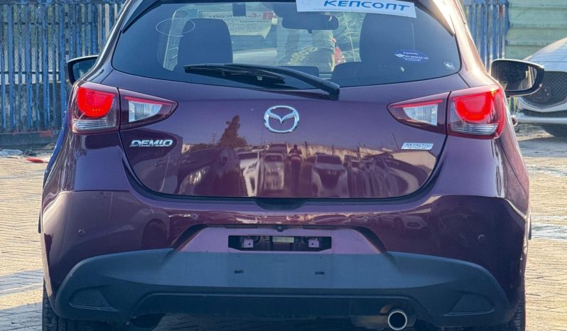 
								Mazda Demio full									