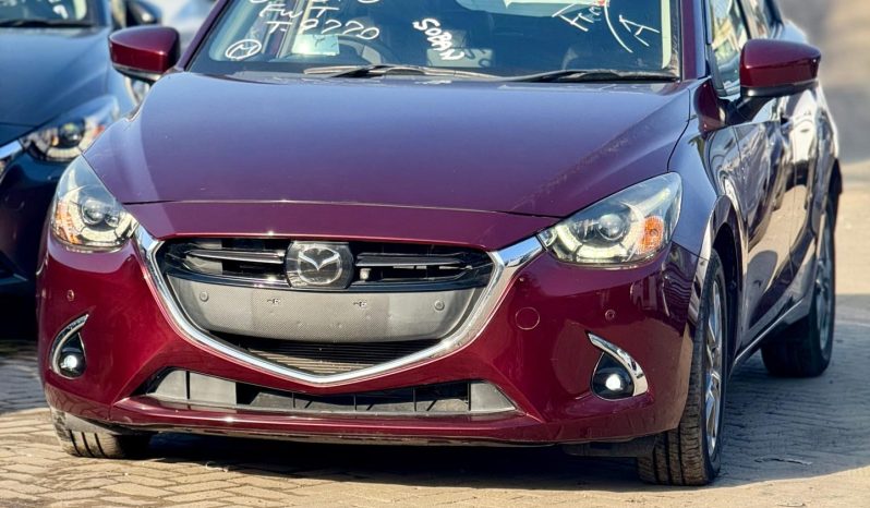
								Mazda Demio full									