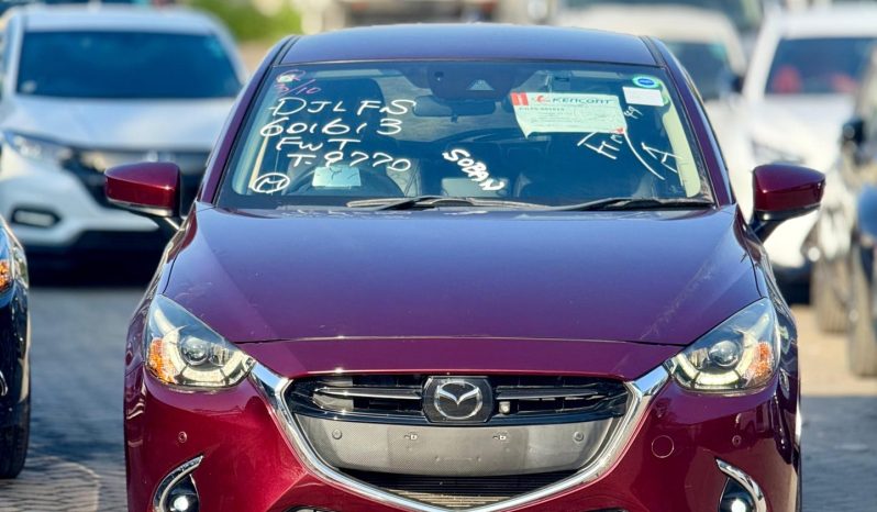 
								Mazda Demio full									