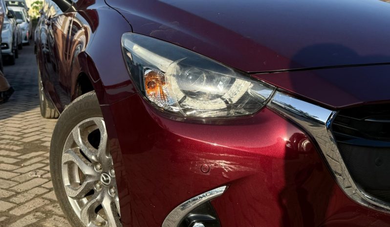 
								Mazda Demio full									