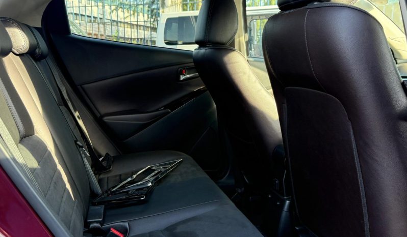 
								Mazda Demio full									