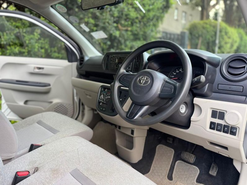 
								Toyota Passo full									