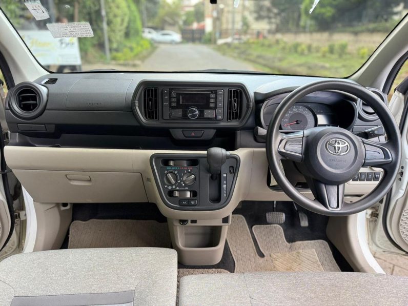 
								Toyota Passo full									