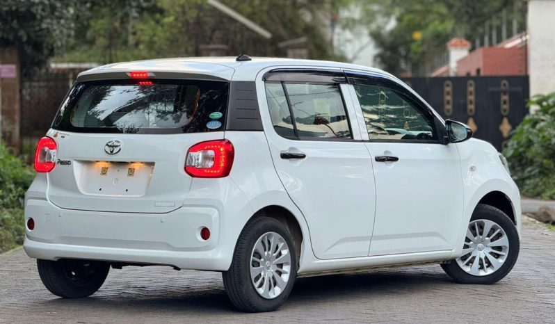 
								Toyota Passo full									
