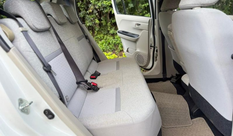 
								Toyota Passo full									