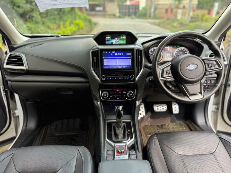 
								Subaru Forester E-Boxer full									