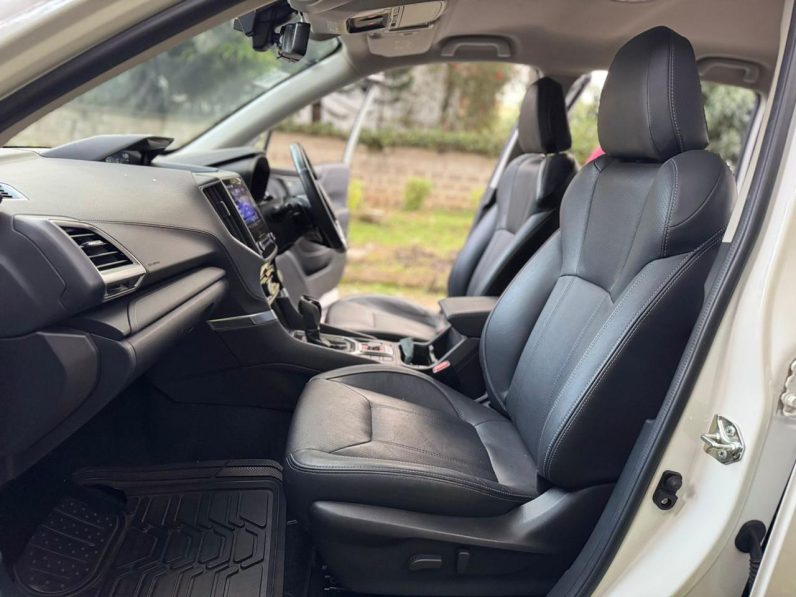 
								Subaru Forester E-Boxer full									