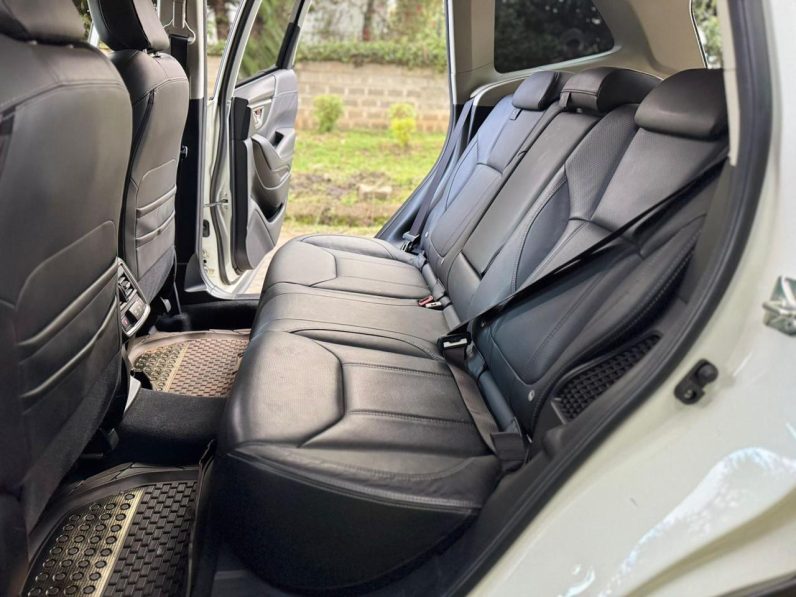 
								Subaru Forester E-Boxer full									