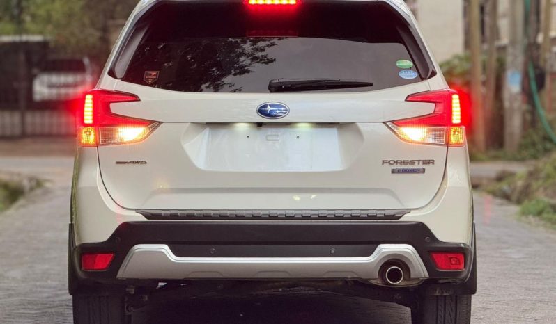 
								Subaru Forester E-Boxer full									
