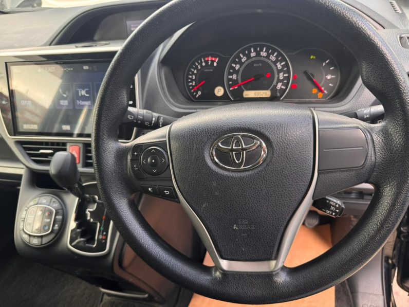 
								Toyota Noah full									