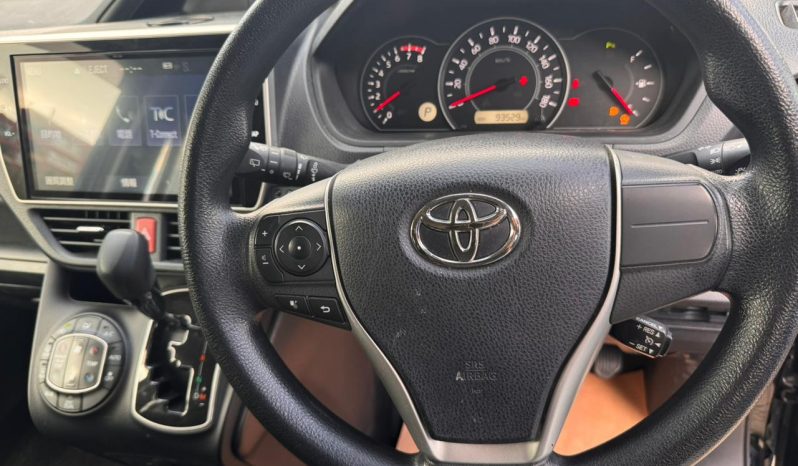 
								Toyota Noah full									