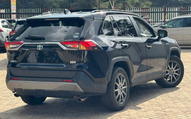 
								Toyota Rav4 full									