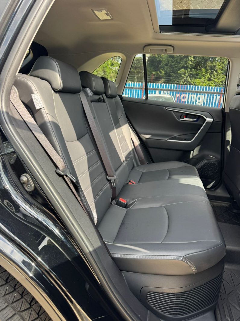 
								Toyota Rav4 full									