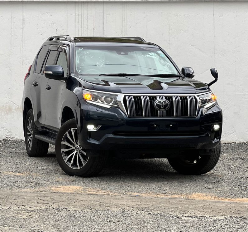 
								Toyota Land Cruiser Prado TXL full									