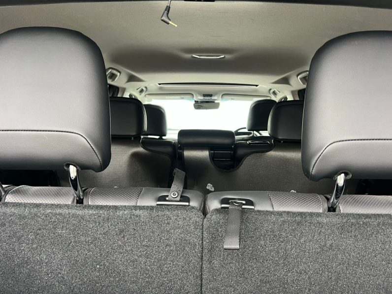 
								Toyota Land Cruiser Prado TXL full									