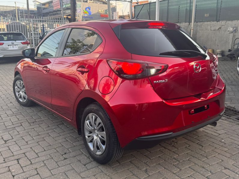 
								Mazda 2 full									
