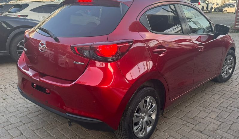 
								Mazda 2 full									