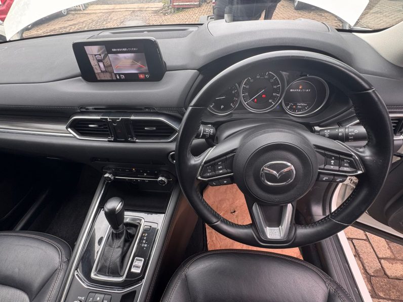 
								Mazda CX-5 full									