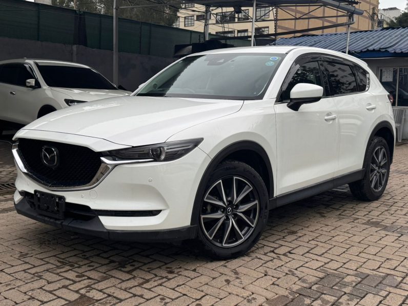 
								Mazda CX-5 full									