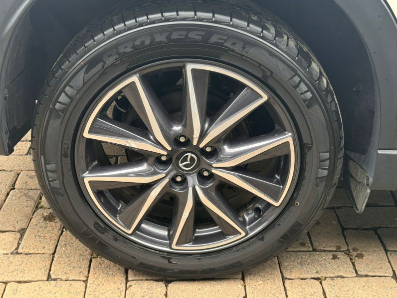 
								Mazda CX-5 full									