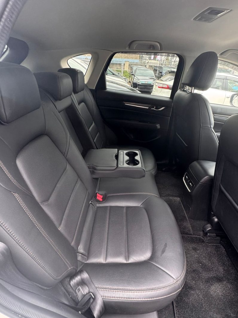 
								Mazda CX-5 full									