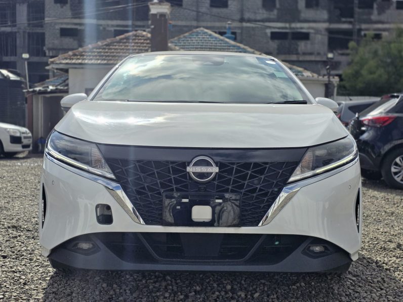 
								Nissan Note  E13 E-Power full									