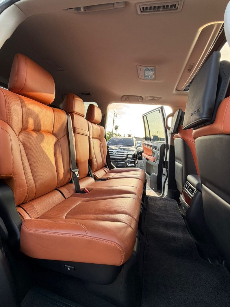 
								Lexus LX-570 full									