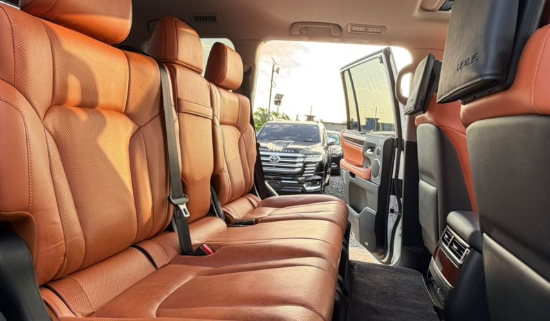 
								Lexus LX-570 full									