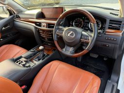 Lexus LX-570