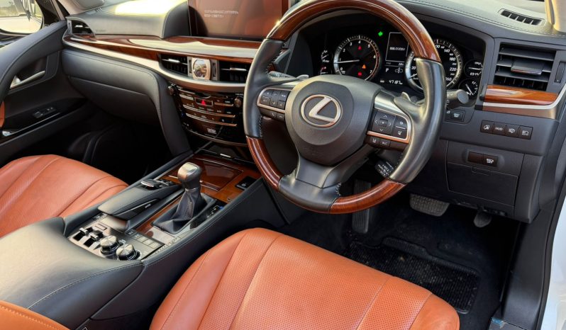 
								Lexus LX-570 full									