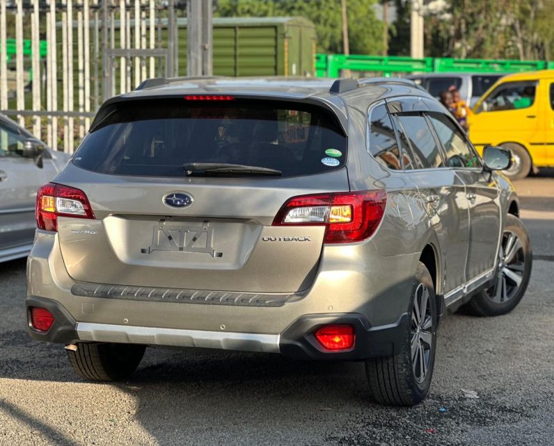 
								Subaru Outback full									