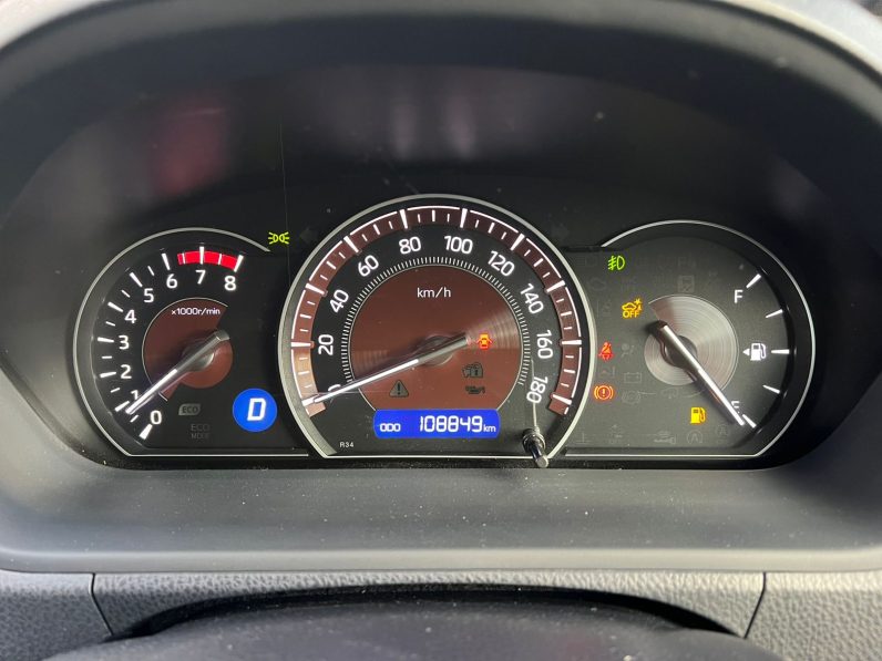 
								Toyota Esquire full									