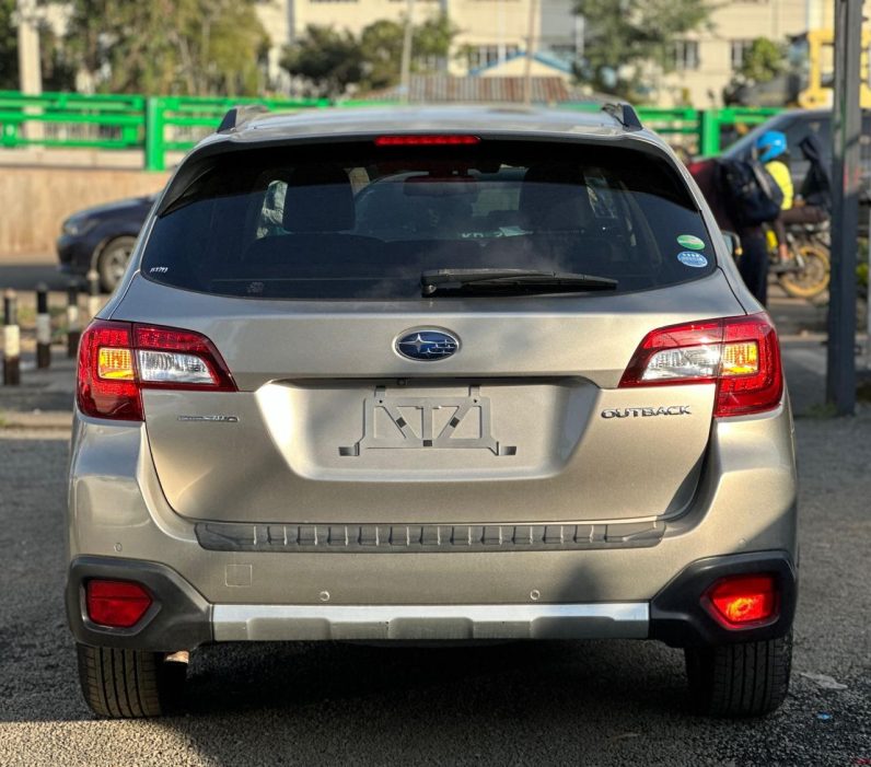 
								Subaru Outback full									