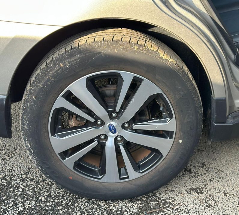 
								Subaru Outback full									