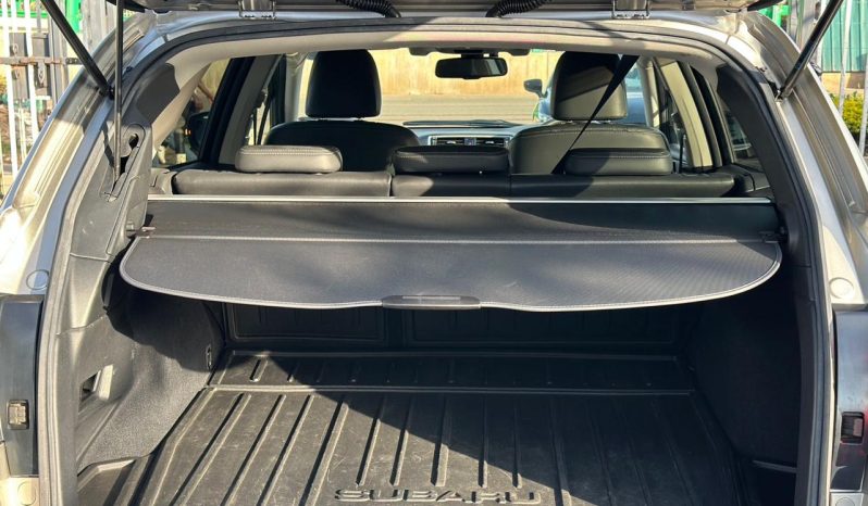 
								Subaru Outback full									