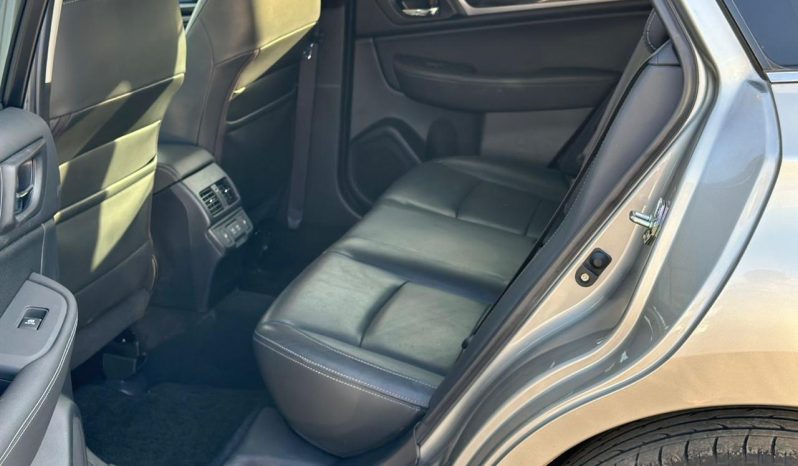 
								Subaru Outback full									