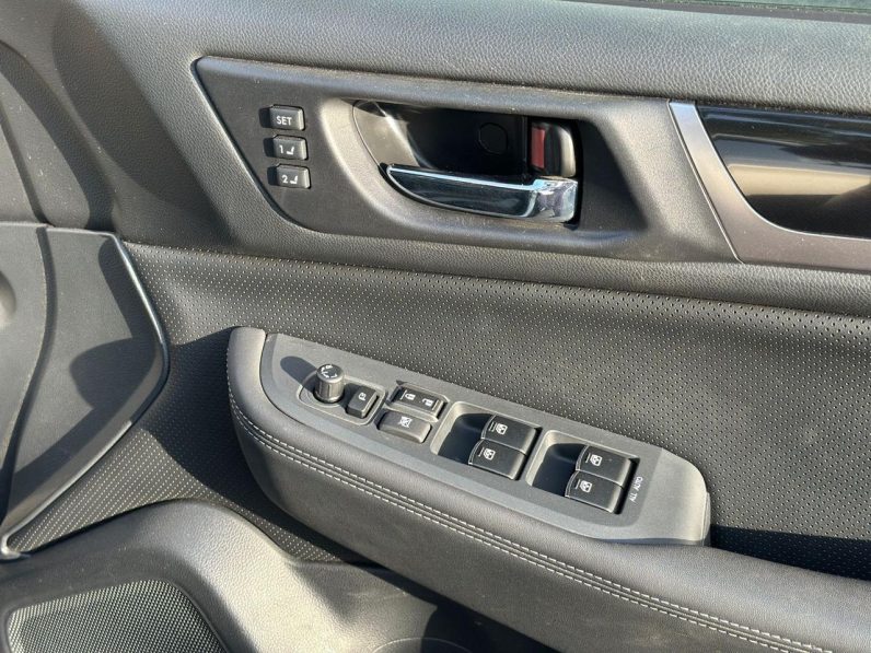 
								Subaru Outback full									