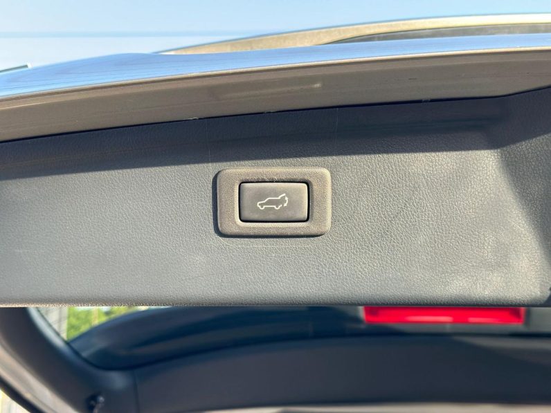 
								Subaru Outback full									