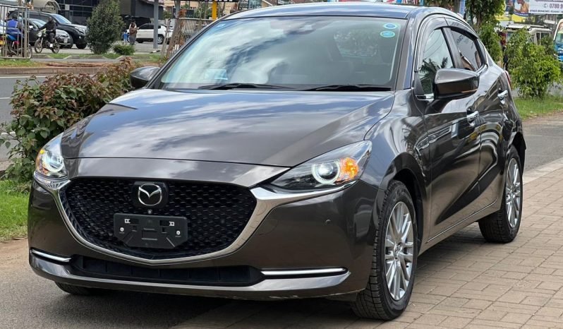 
								Mazda 2 full									