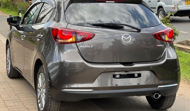 
								Mazda 2 full									