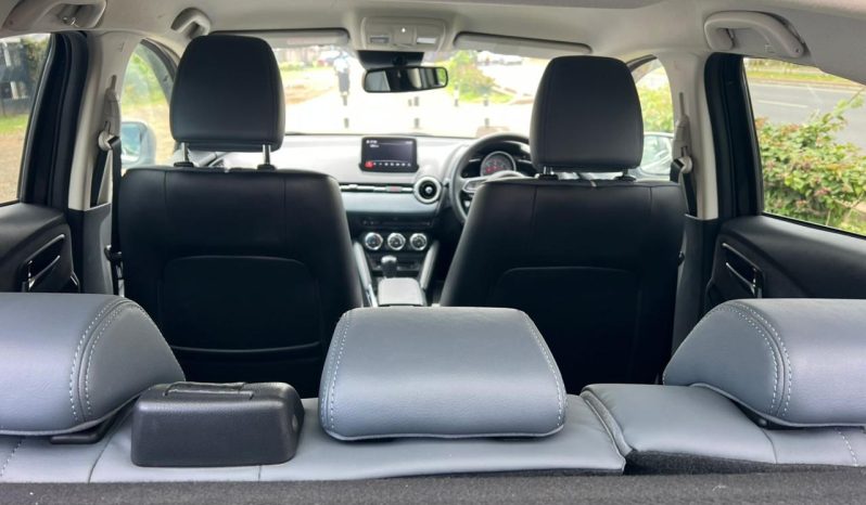 
								Mazda 2 full									
