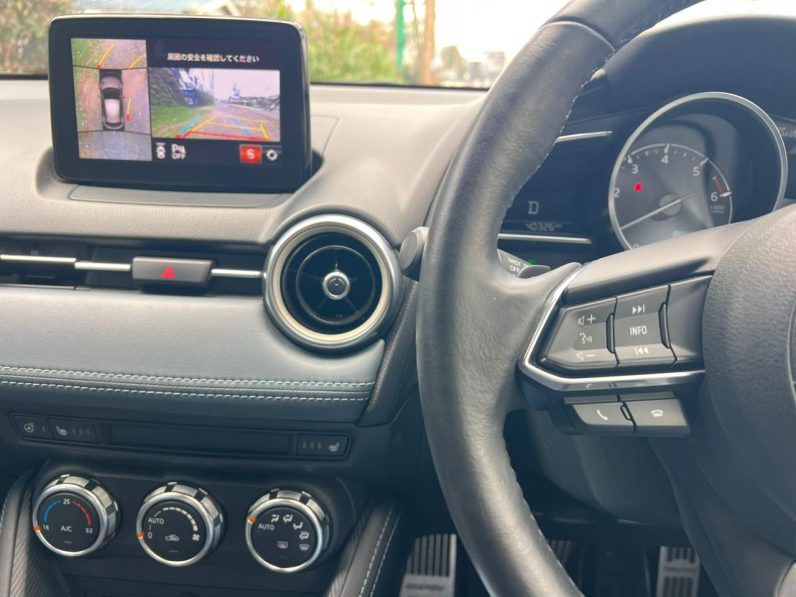 
								Mazda 2 full									
