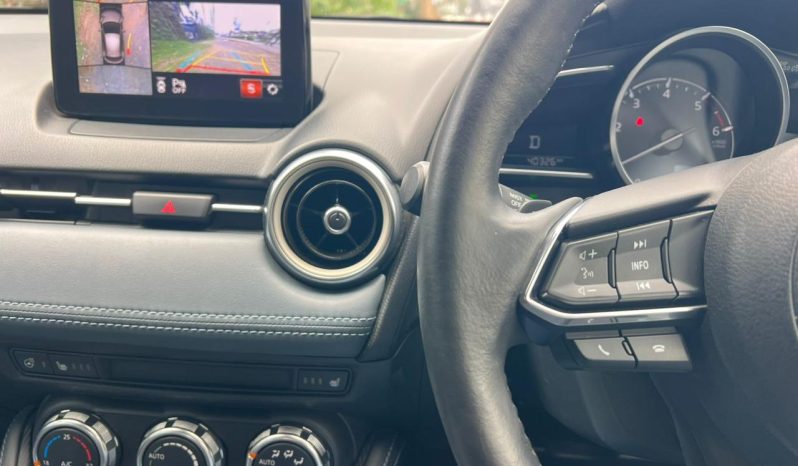 
								Mazda 2 full									